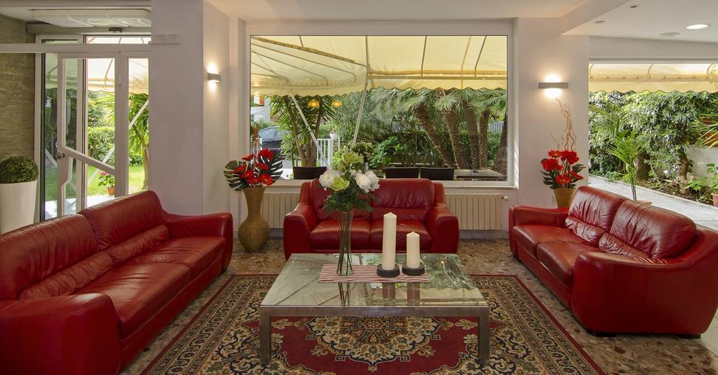 Hotel Scandinavia Marina di Massa Εξωτερικό φωτογραφία